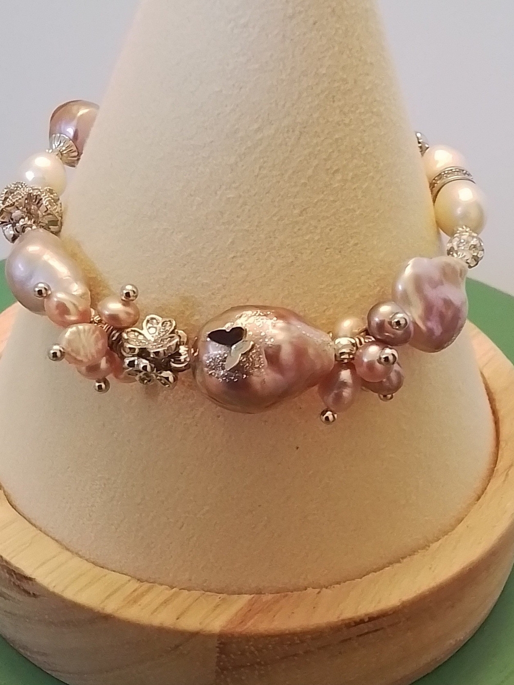 Freshwater Pearl and Crystal Accent Bracelet - Pink Pearlescent
